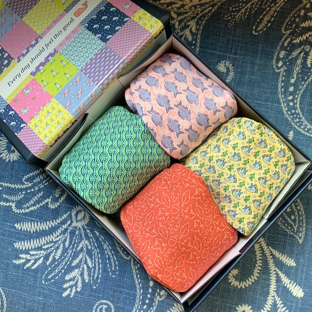 Vineyard Vines Bundle of Four Bow Ties